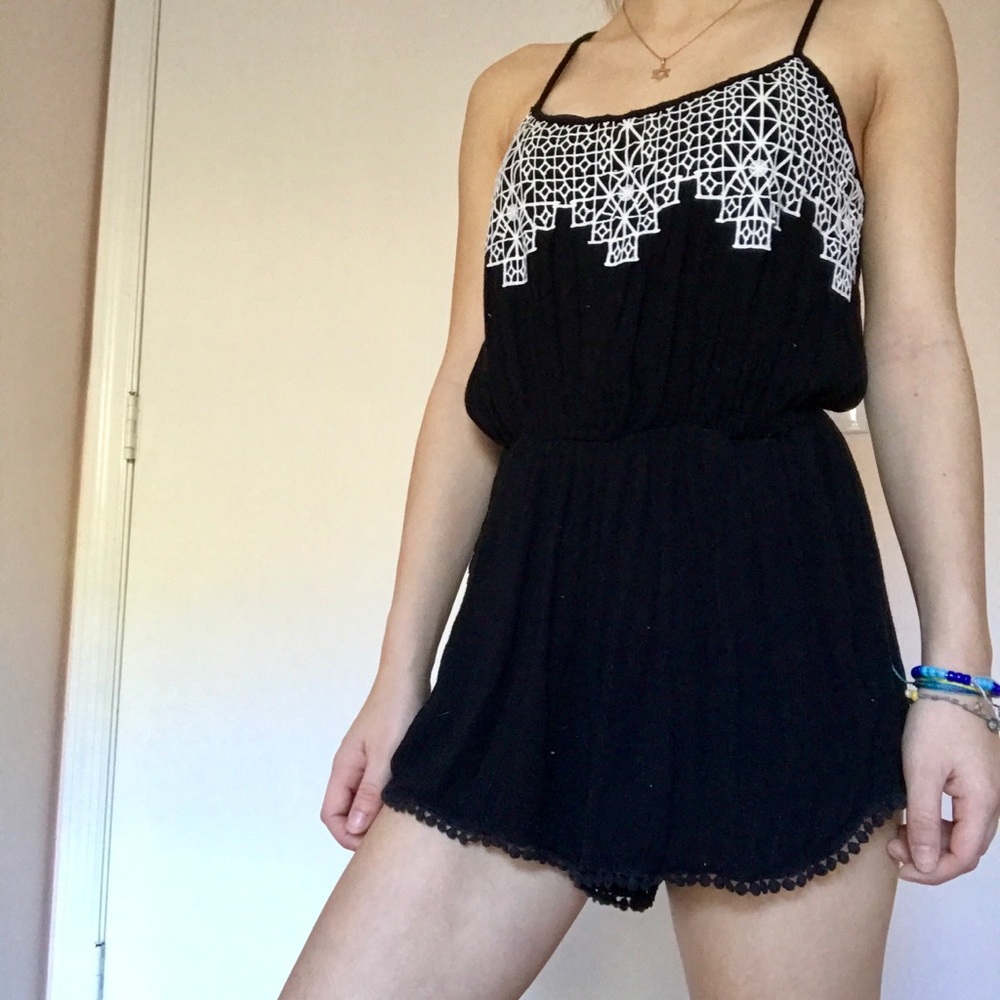 Flowy cotton black and white romper